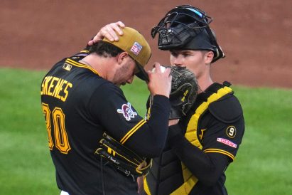 article image - Cubs Pirates Baseball